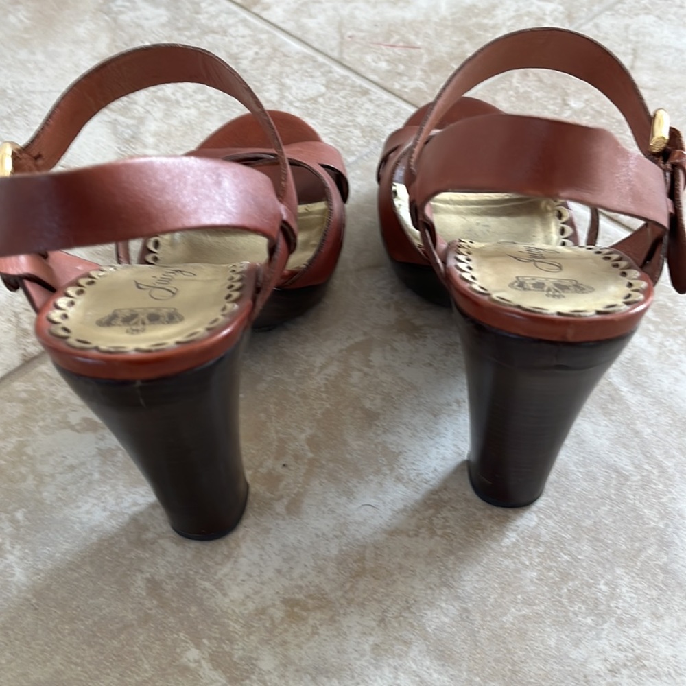 Beautiful Juicy Couture Sandal! View 5